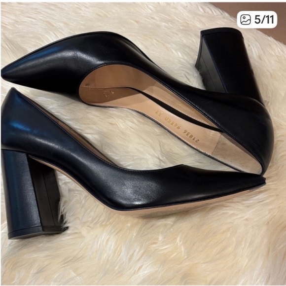 Gianvito Rossi Elegant Black Leather Block Heels Sz:37 - Picture 5 of 11